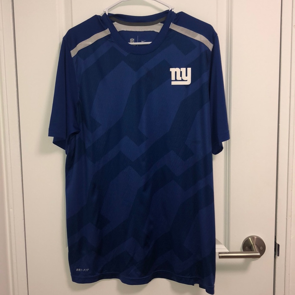 MENS Large NY GIANTS dry/fit Nike shirt